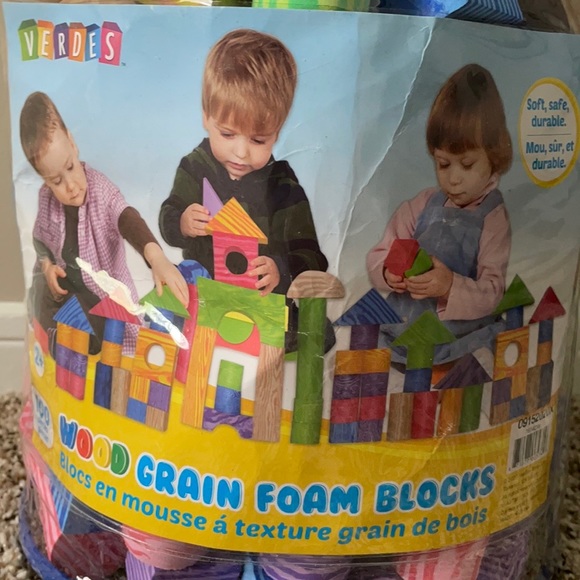 Verdes Toys Soft Foam Wood-Look Building Blocks 3D Shapes (Set of 100) - Picture 4 of 6